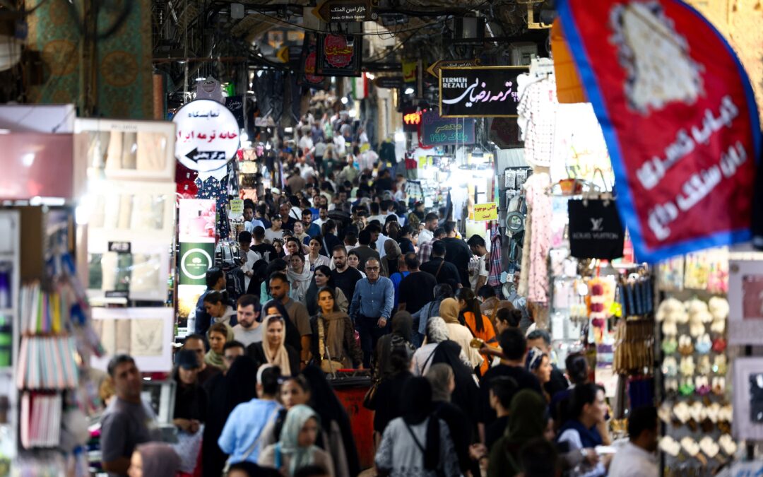 Medio año de guerra después, Estados Unidos sigue sin estrangular la economía de Irán