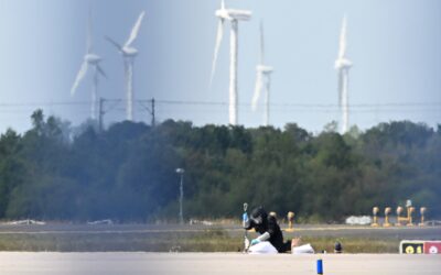 La policía alemana desactiva un dron bomba que cayó junto a un avión de carga ucranio en el aeropuerto de Leipzig