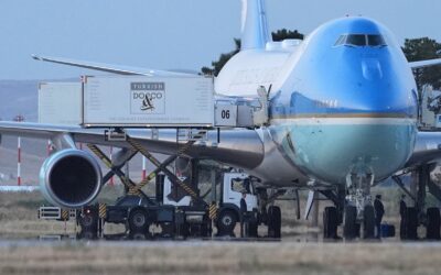 Críticas a Trump por usar como señuelos a periodistas y altos cargos para salir de Turquía