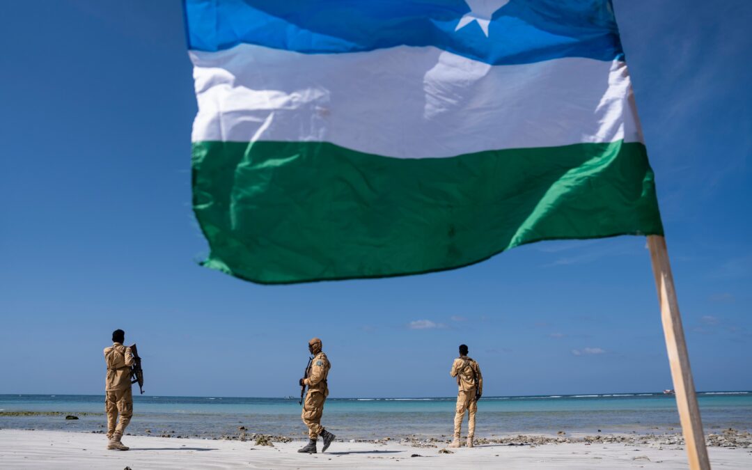 Los piratas de Somalia exhiben su creciente poderío con nuevos secuestros de buques