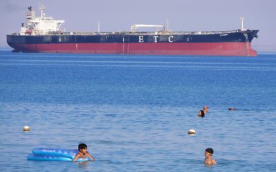 El canal de Suez tiembla ante los avances hutíes en el mar Rojo y el cierre del oleoducto saudí