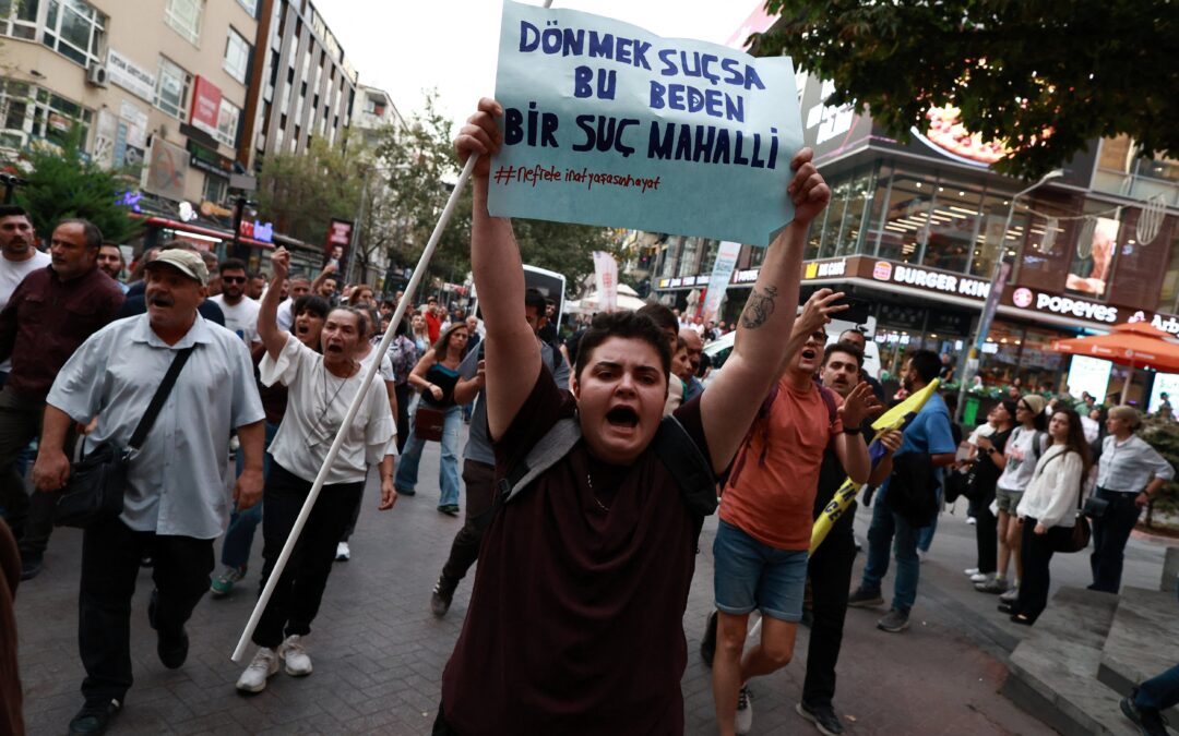 El Gobierno de Erdogan desata la persecución contra la comunidad LGTBIQ+: “Nos han convertido en el enemigo para ocultar los problemas de Turquía”